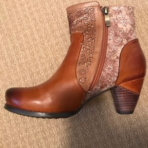 Women’s New Leather Boots